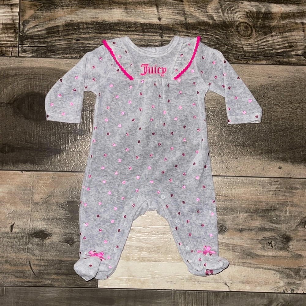 🎀 3/$15  Juicy Couture infant onesie 🎀